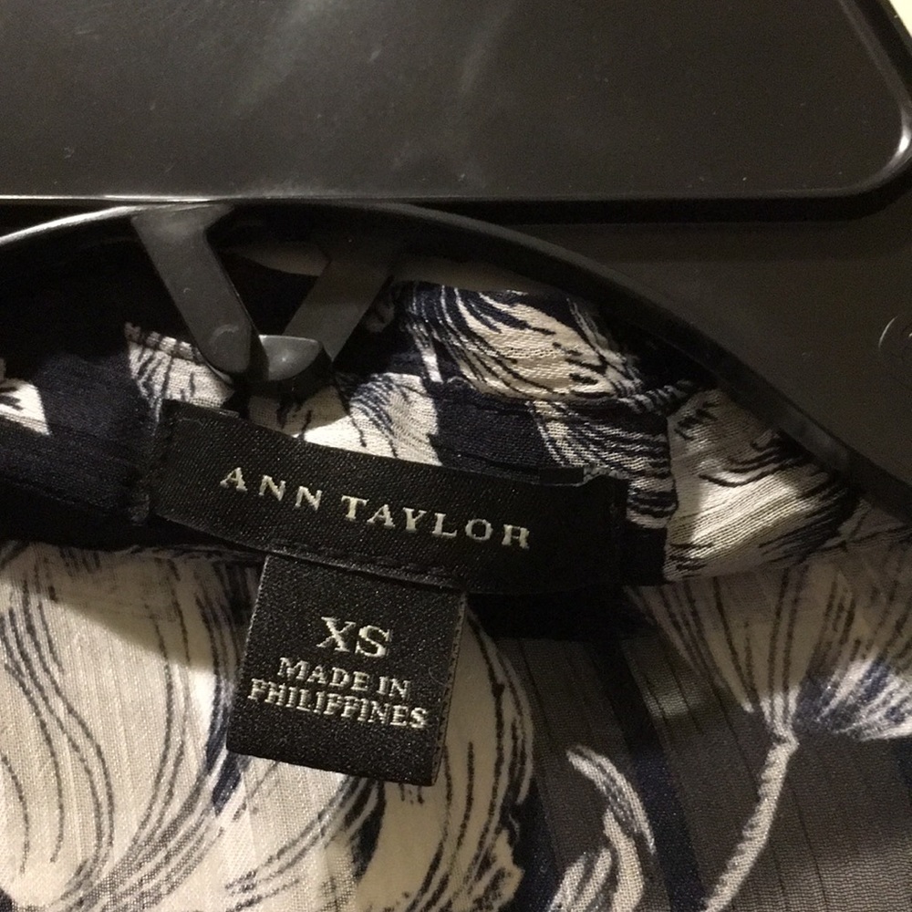 Ann Taylor Sheer Floral Button down - Picture 3 of 4